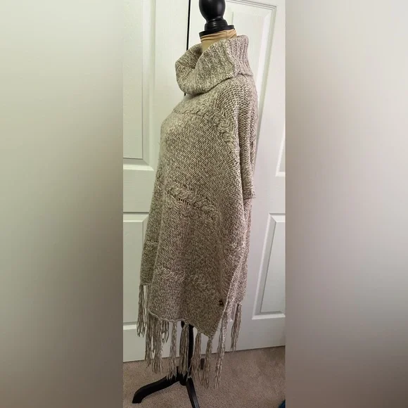 Hinge Textured Knit Women's Sweater in Brown - Picture 3 of 6